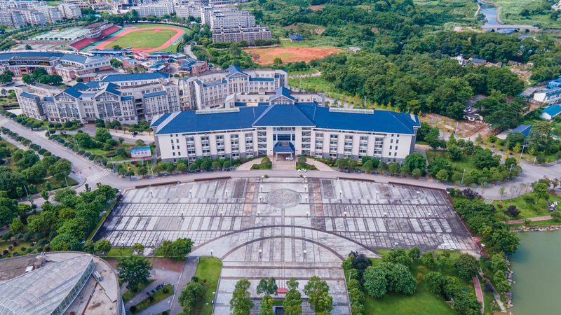 连接器尺寸公差：揭秘电子连接的精密标准**